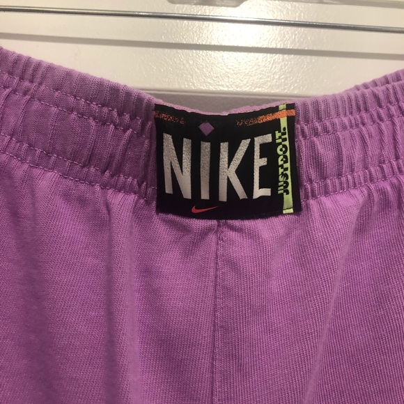 Nike Fuchsia Glow Shorts - Picture 3 of 6